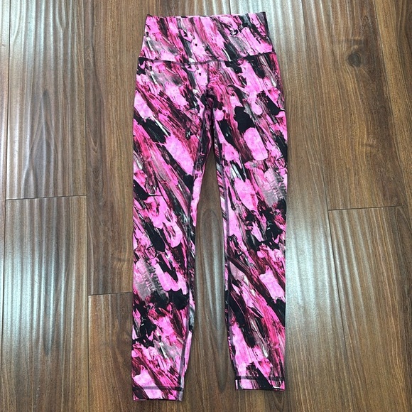 Lululemon Wunder Train Legging - Picture 2 of 8